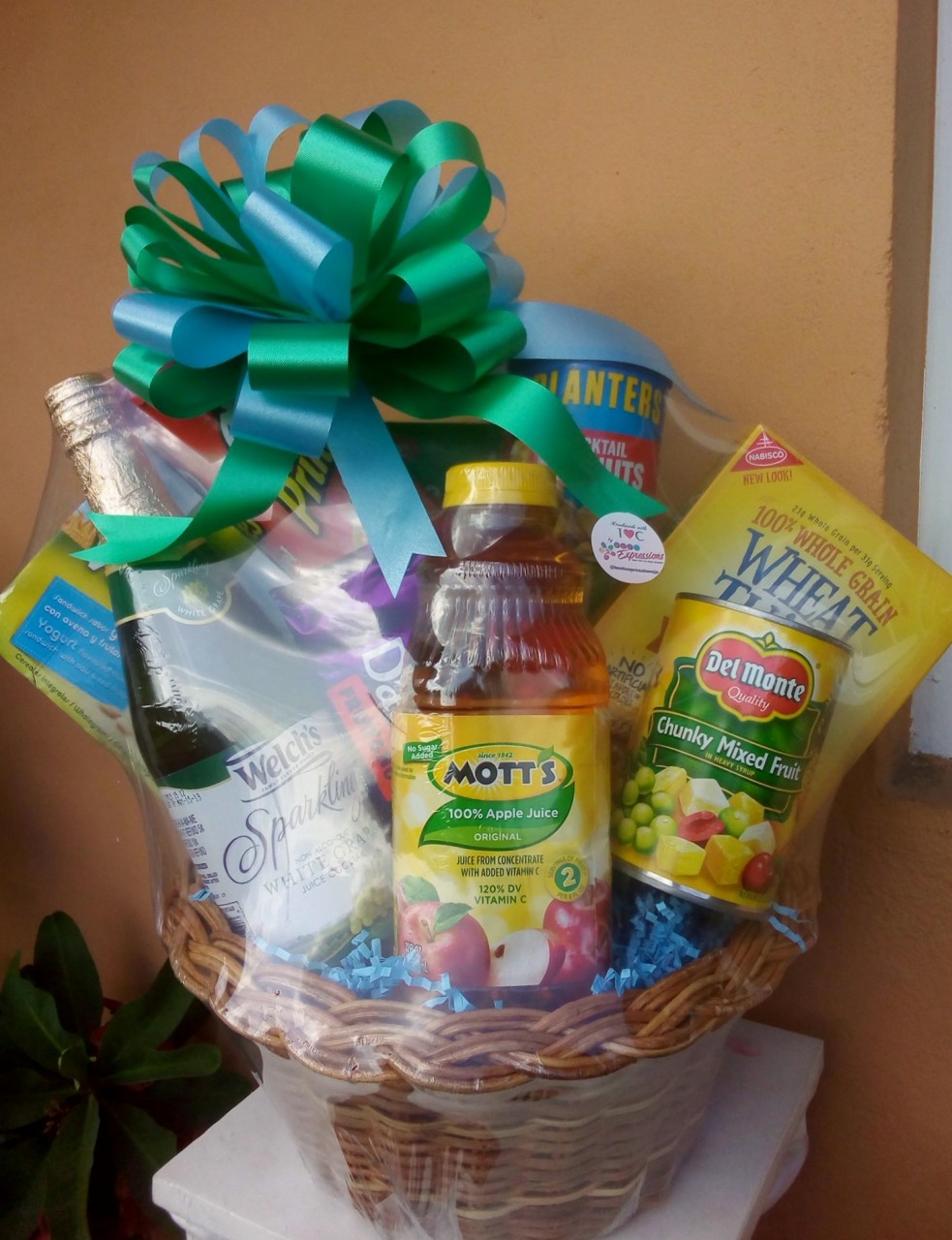 Gift Baskets For Men & Women | Unisex Gift Baskets | Kingston Jamaica